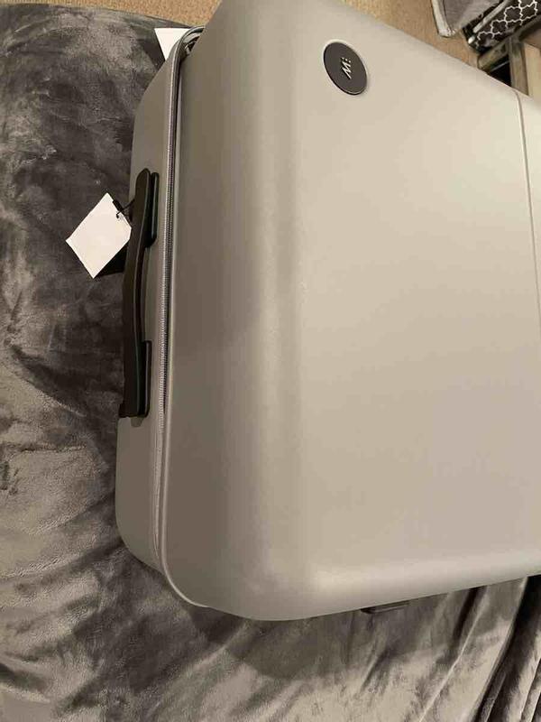 Customer photo for "Ordered online. Received it dented."