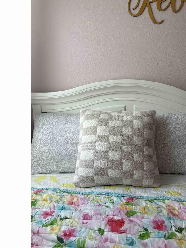 Review Thumbnail Image 0 234825974