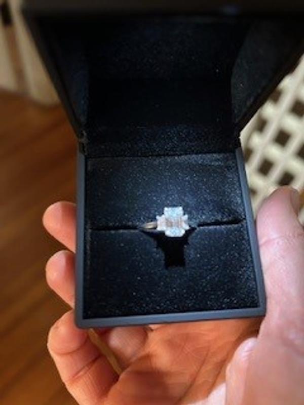 Review Thumbnail Image 0 238386270