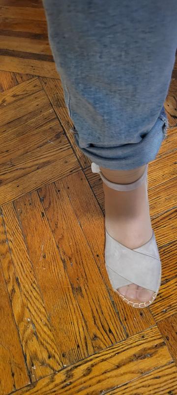 Review Thumbnail Image 3 232868776