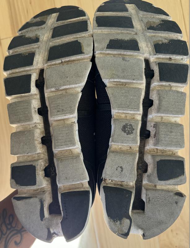 Comfortable, but poor quality soles