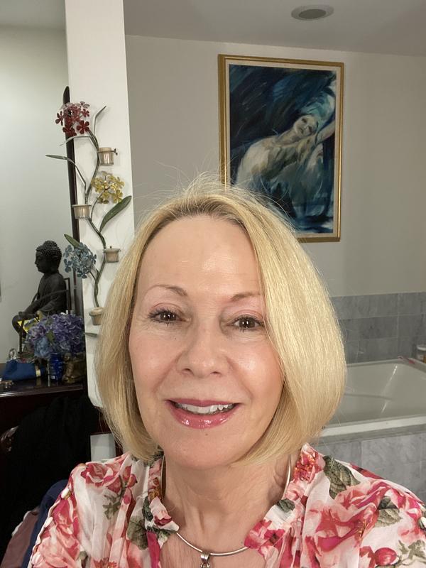 Customer photo for "My favorite foundation!"