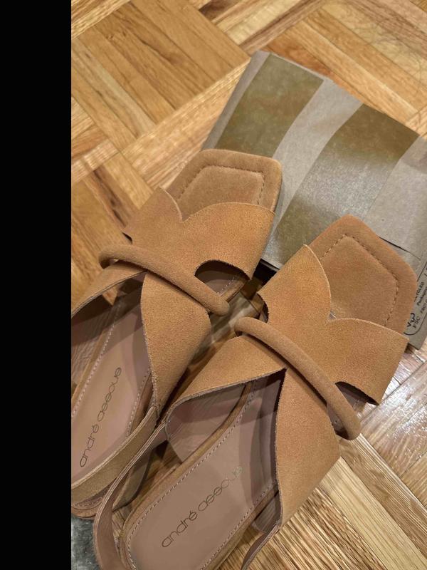 Customer photo for "comfy for slightly wider feet! but off color"