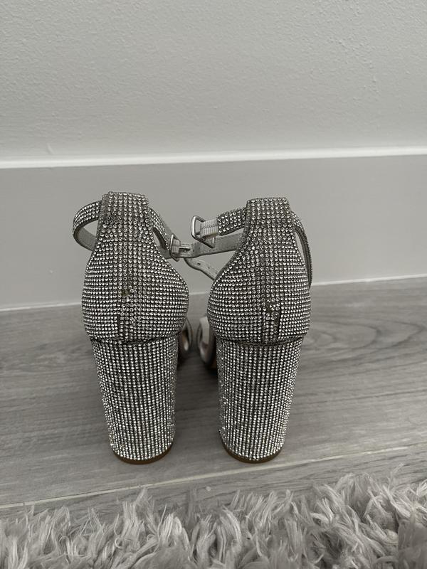 Review Thumbnail Image 1 213312945