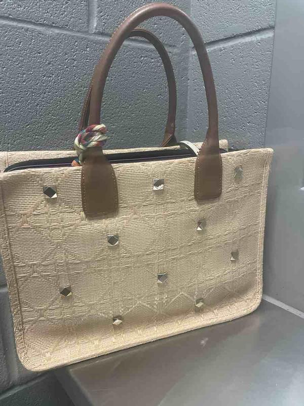 Review Thumbnail Image 0 223060628