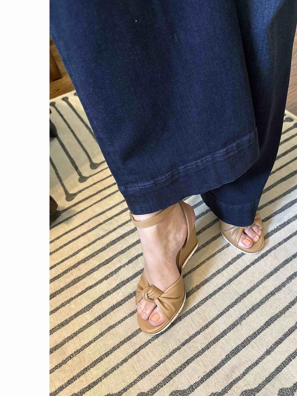 Review Thumbnail Image 0 236645286