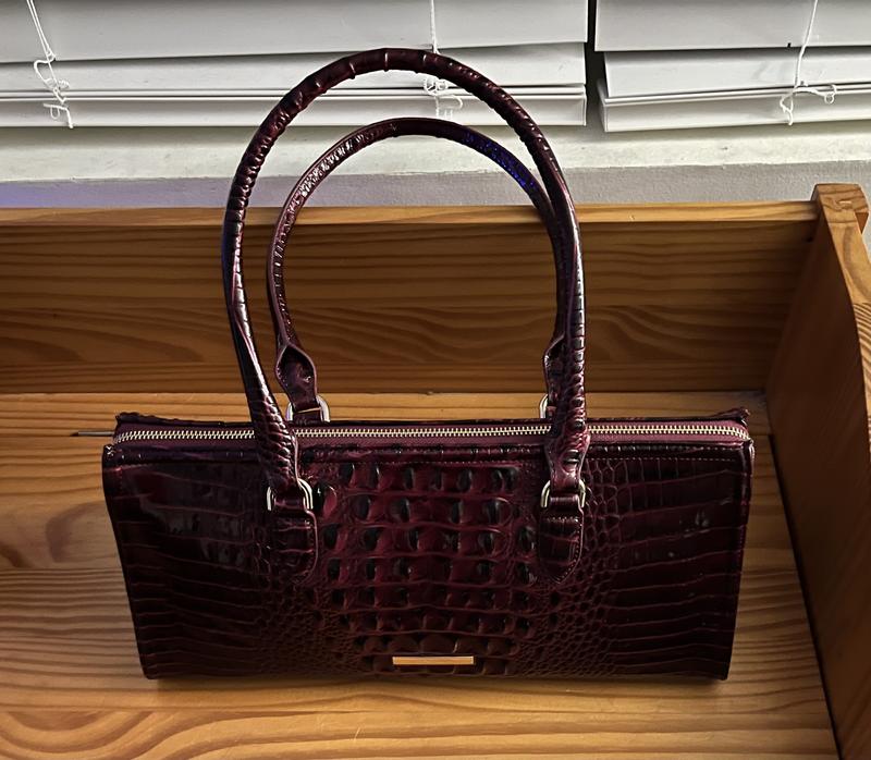 Customer photo for "Good leather and beautiful bag."