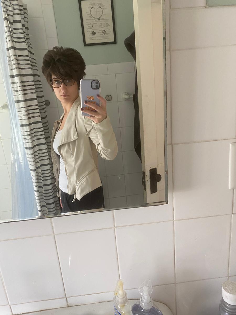 Wasn’t into the pointy shoulders