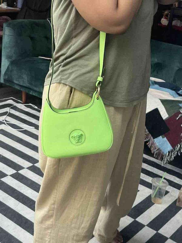 Review Thumbnail Image 1 218618003