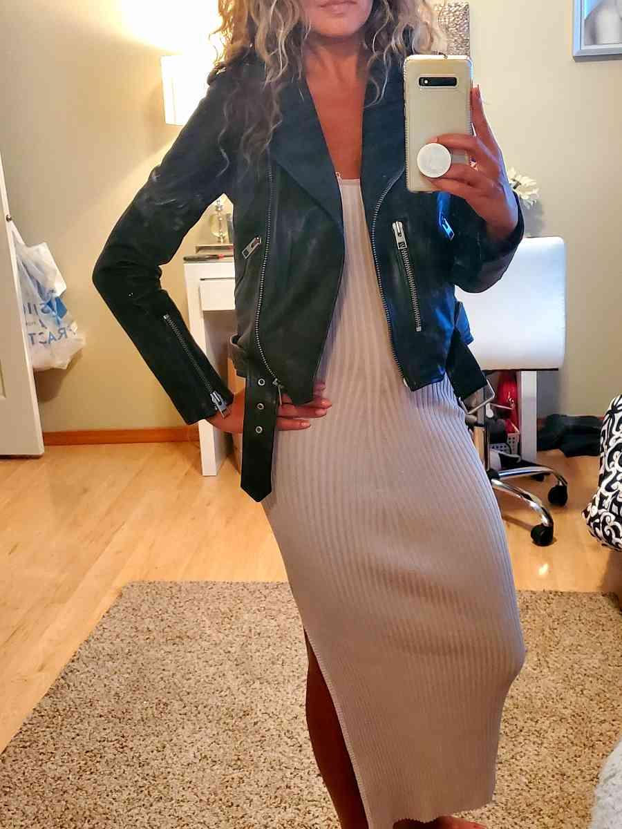 Review Thumbnail Image 0 209659754