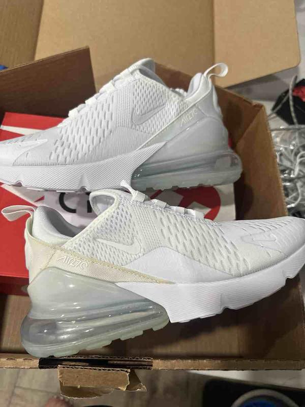 Customer photo for "shoe is yellowed"