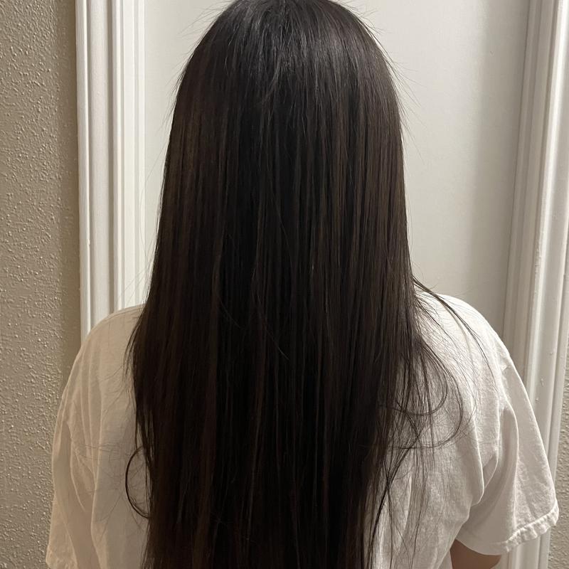 Customer photo for "Works Wonders for Frizz!"