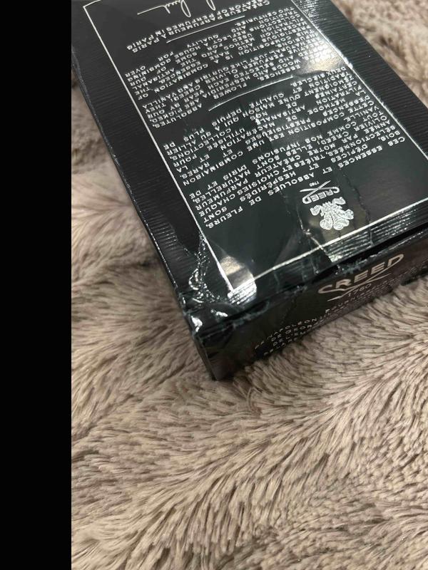 Customer photo for "BOX IN BAD CONDITION"