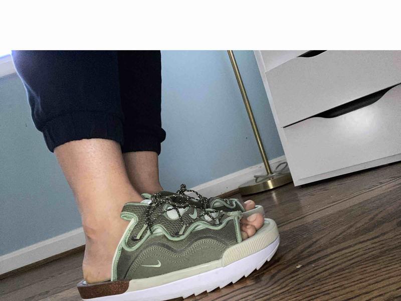 Review Thumbnail Image 1 215471286