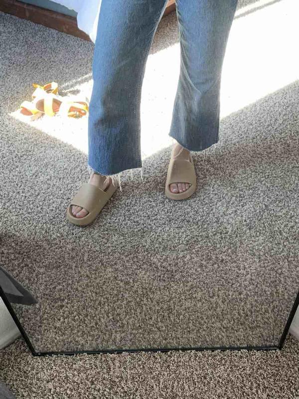 Review Thumbnail Image 0 216103586