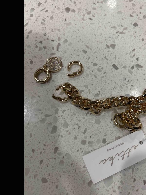 Customer photo for "Clasp broke the first time I opened it"