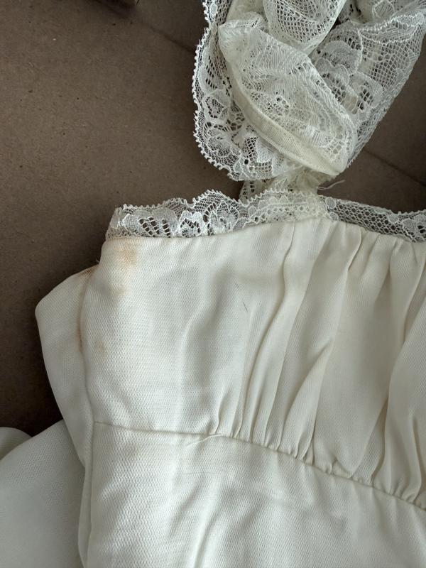Customer photo for "Dirty item received and sizing way off"