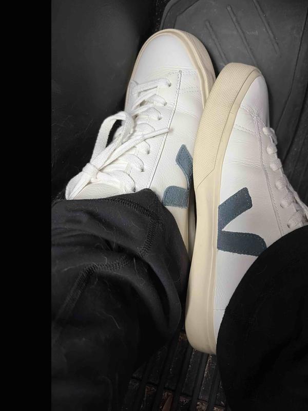 I love these sneakers