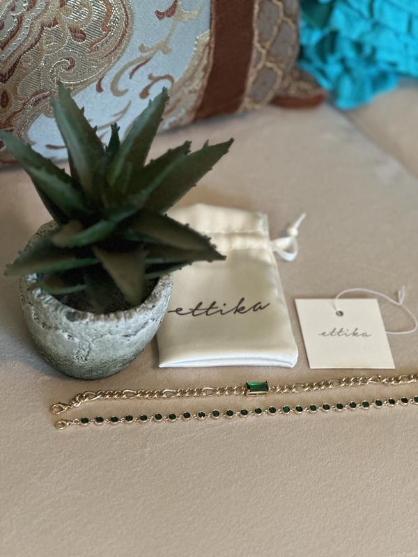 Customer photo for "Beautiful set!"