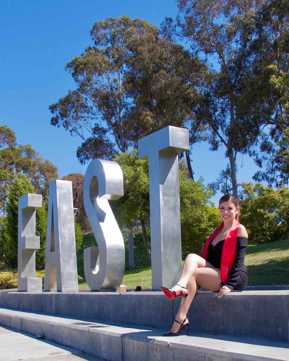 Review Thumbnail Image 0 208088574