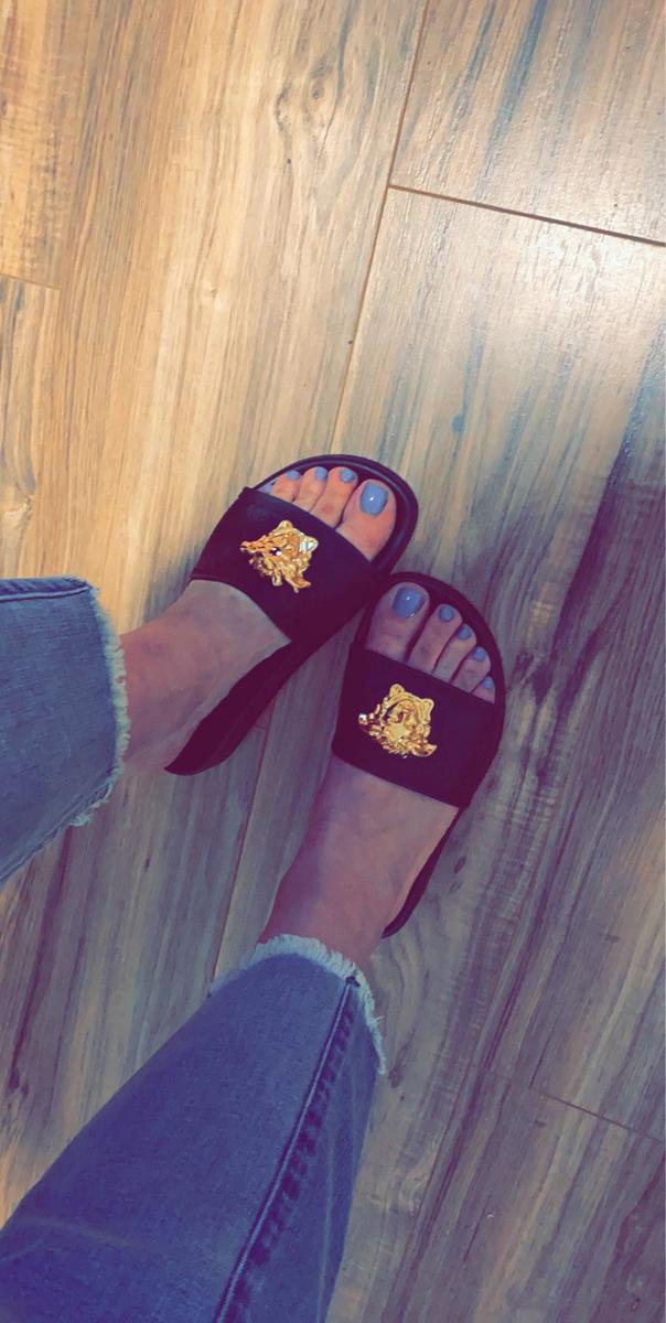 Review Thumbnail Image 0 195364935