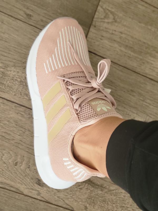 adidas swift run ash