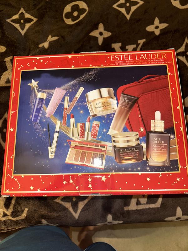 Customer photo for "Best holiday gift set"