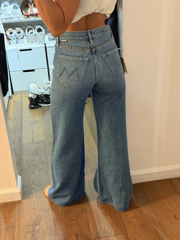 Customer photo for "Obsessed with these jeans I have them in 2 colors"