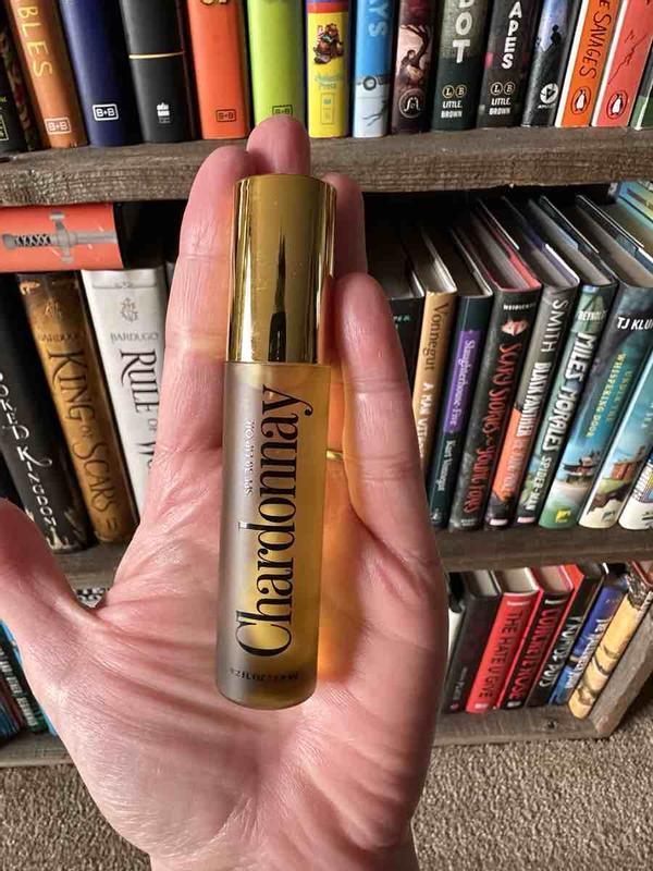 Customer photo for "Strong fragrance and very large tube."