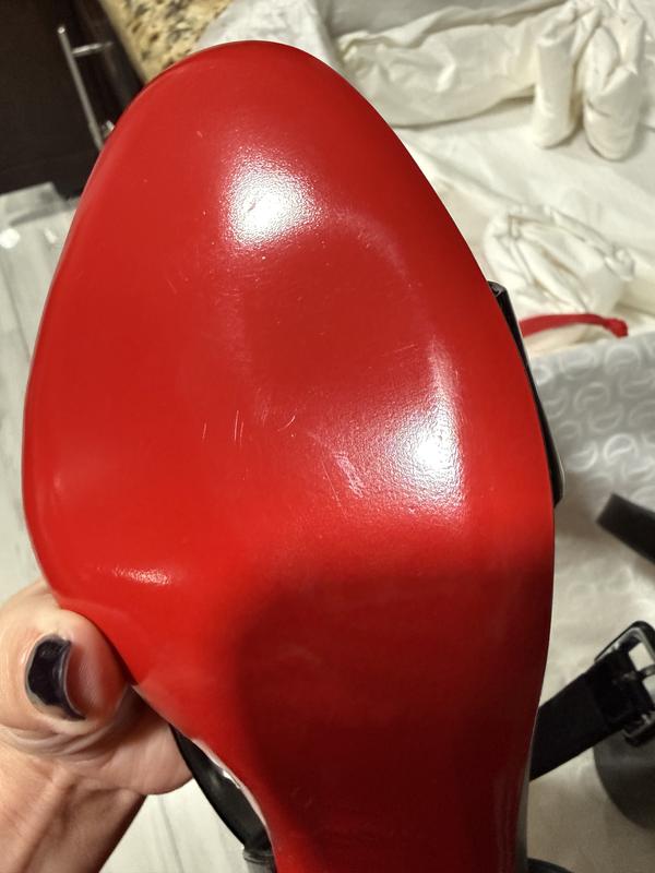 Customer photo for "Worst experience ever this company are thieves"