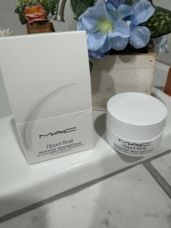 Customer photo for "Amazing face cream"
