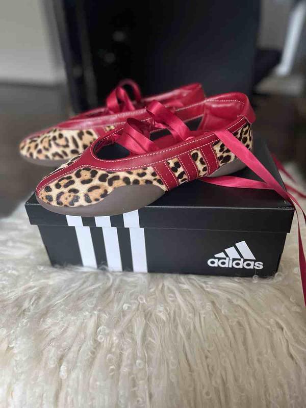 Customer photo for "Finally, cute shoes as comfortable as sneakers"