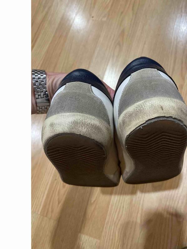 Customer photo for "dole started to crack after one year of wearing"