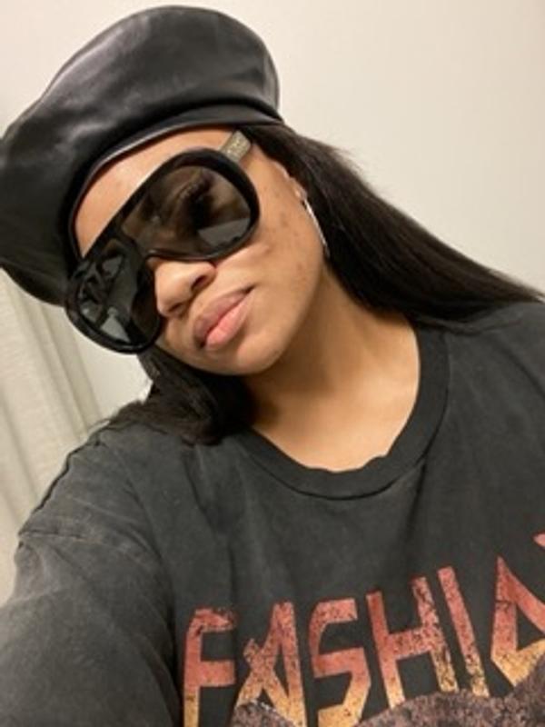 Review Thumbnail Image 0 220252105