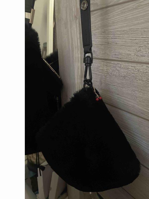 Review Thumbnail Image 0 221694164