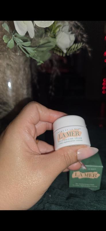 Customer photo for "Deep Moisturizer but.."