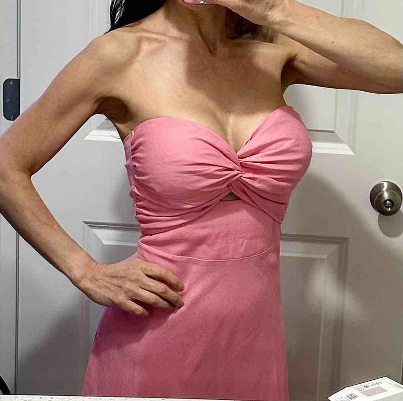 size 2 fits my 32DDD chest perfectly!