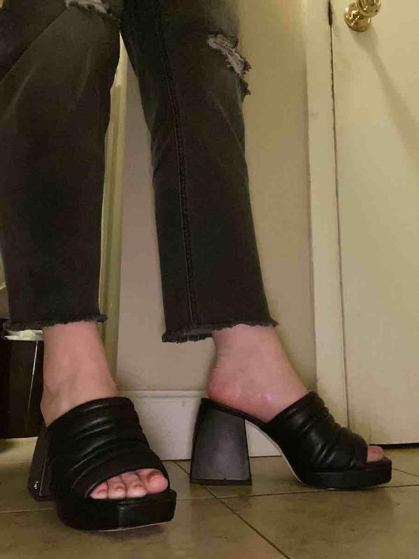 Review Thumbnail Image 1 216641238