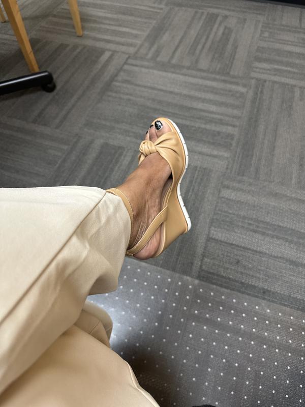 Review Thumbnail Image 0 234668435