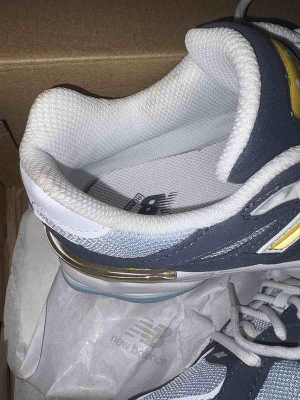 Customer photo for "Dirty sneaker"