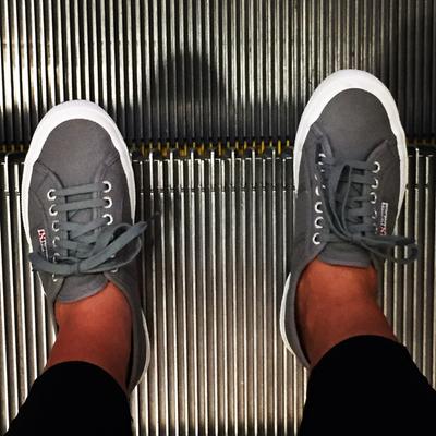 Neither narrow nor wide This sneak is perfect.