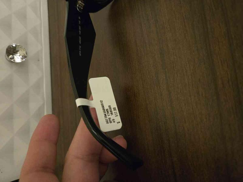 Customer photo for "defective"