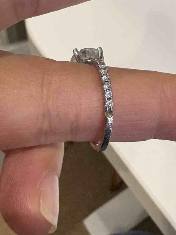 Review Thumbnail Image 0 242503103