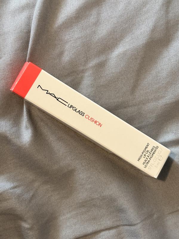 Customer photo for "Cute but wrong color"