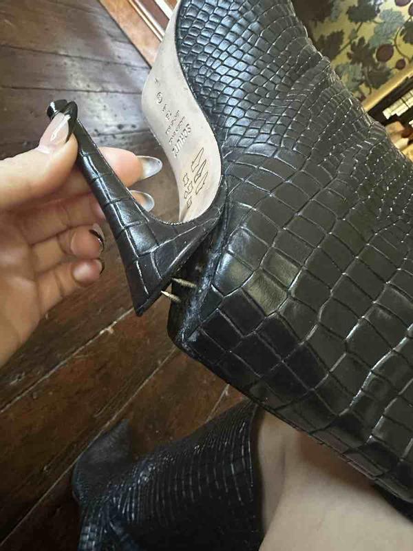 Customer photo for "Poorly made"