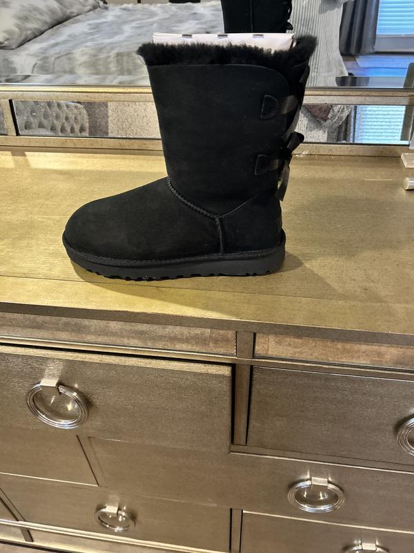 I absolutely love my Bailey bow black uggs