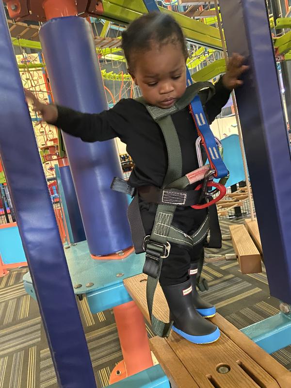 Review Thumbnail Image 0 236775202