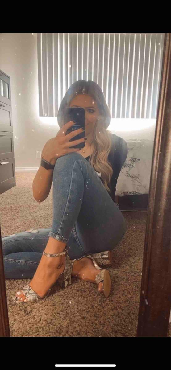 Review Thumbnail Image 0 195906254