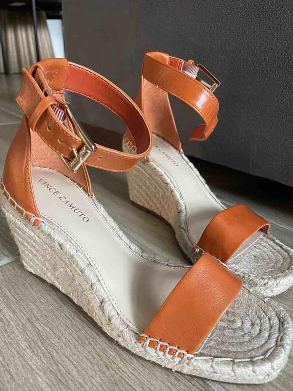 Customer photo for "APRICOT COLOR IS DECEIVING"