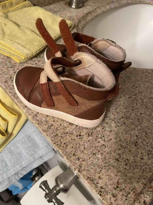 Customer photo for "Falling apart after couple months"